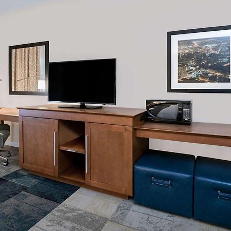 Hampton Inn & Suites San Antonio Brooks City Base, Tx Eksteriør billede