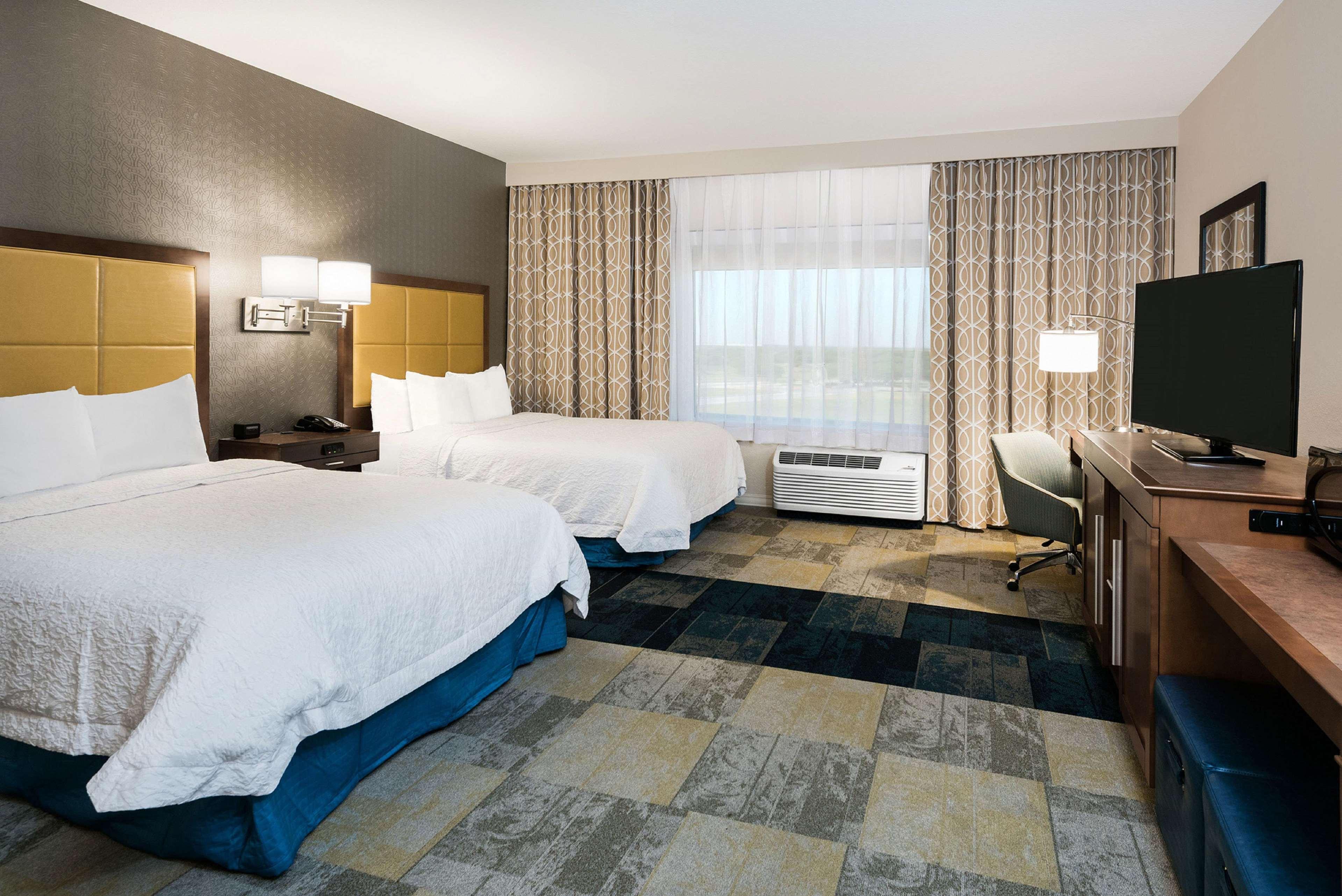 Hampton Inn & Suites San Antonio Brooks City Base, Tx Eksteriør billede