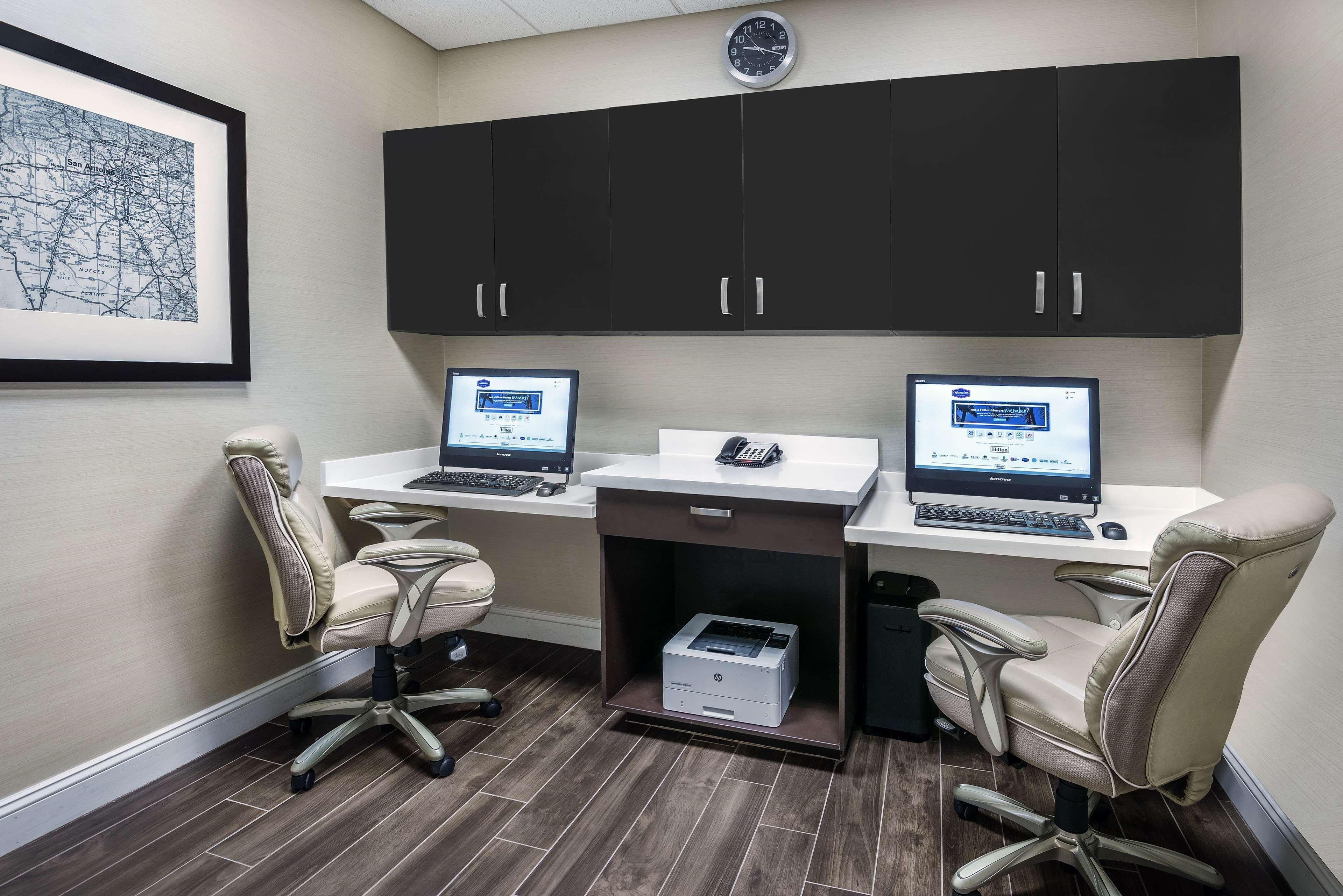 Hampton Inn & Suites San Antonio Brooks City Base, Tx Eksteriør billede